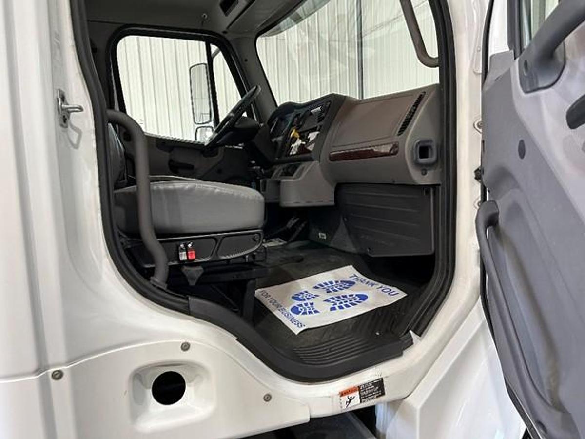 2018 FREIGHTLINER CAB & CHASSIS
