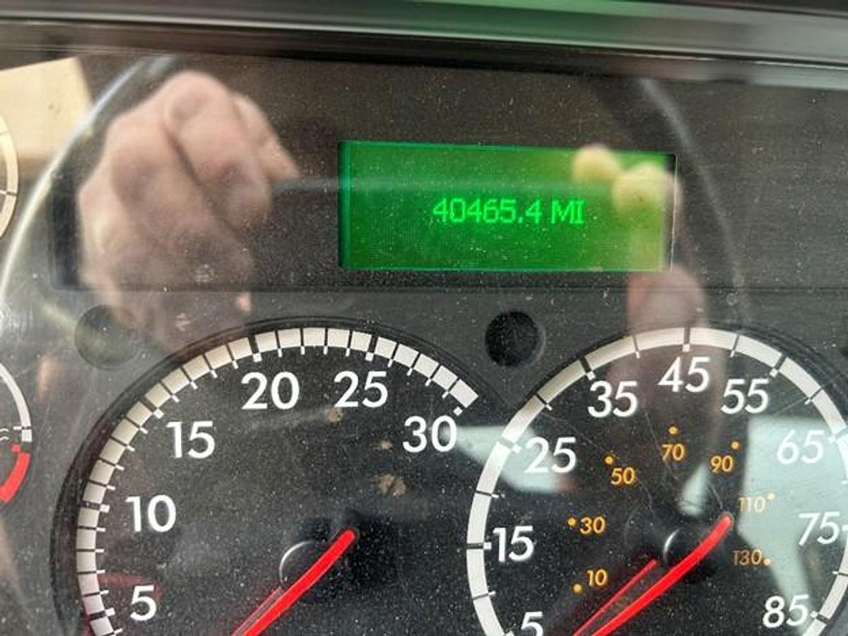 Used 2018 FREIGHTLINER AUTOMATED SATELLITE TRUCK