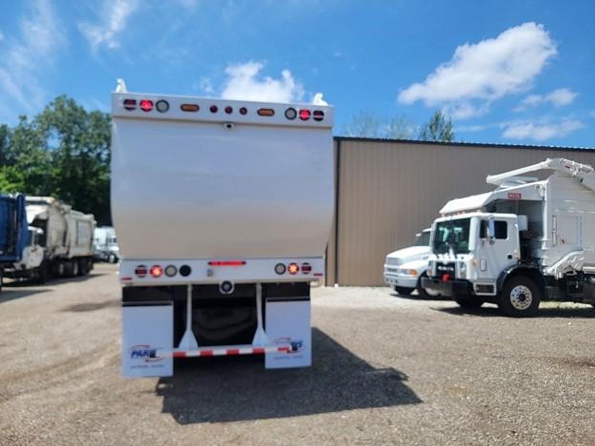 Used 2017 MACK AUTOMATED SIDE LOAD TRUCK
