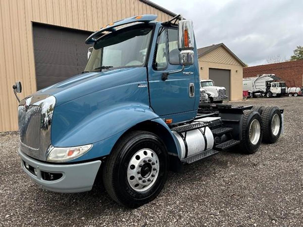 Used 2013 INTERNATIONAL DAY CAB