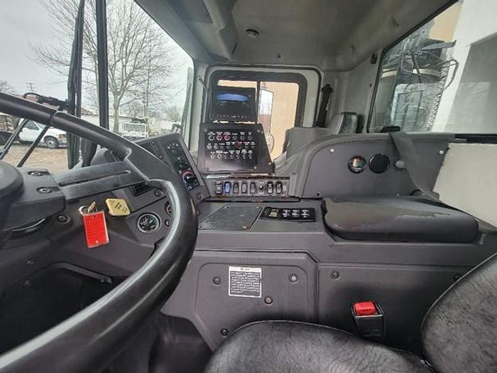 Used 2008 MACK REAR LOAD TRUCK #002846