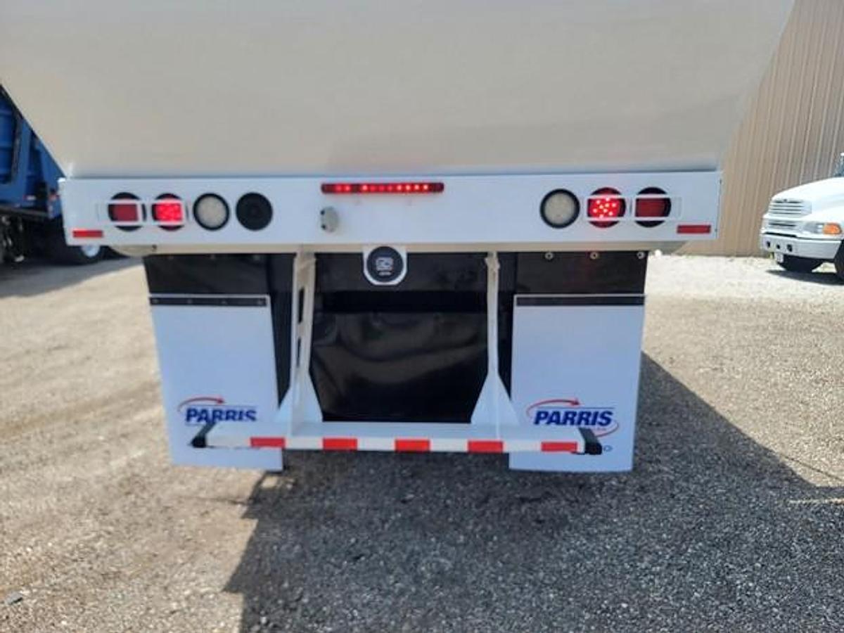 Used 2017 MACK AUTOMATED SIDE LOAD TRUCK