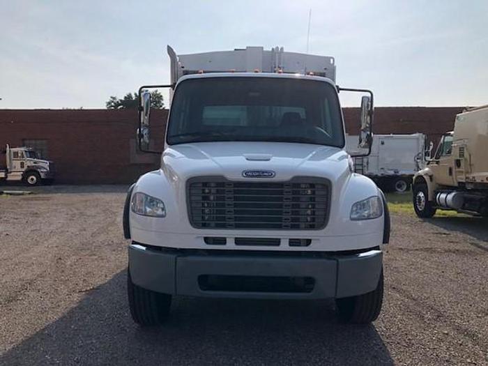 Used 2010 FREIGHTLINER REAR LOAD TRUCK