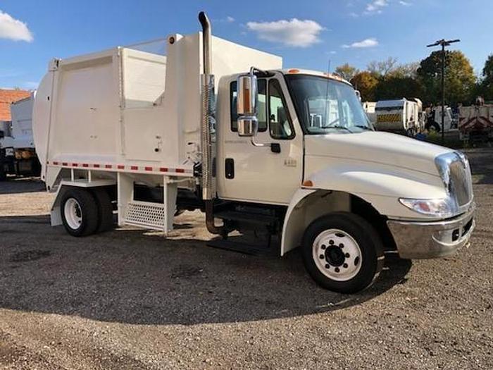 Used 2003 INTERNATIONAL SIDE LOAD TRUCK