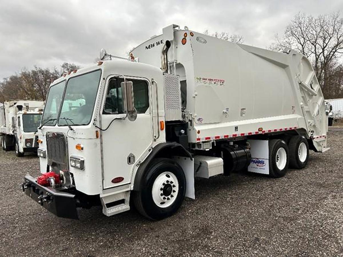 Used 2014 PETERBILT REAR LOAD TRUCK