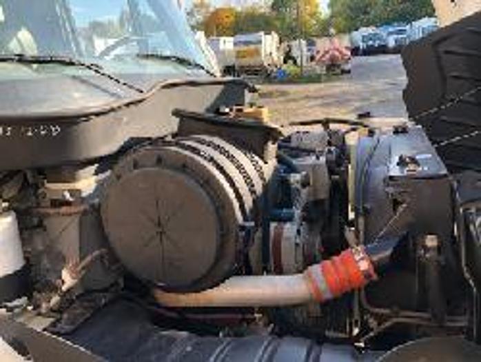 Used 2003 INTERNATIONAL SIDE LOAD TRUCK