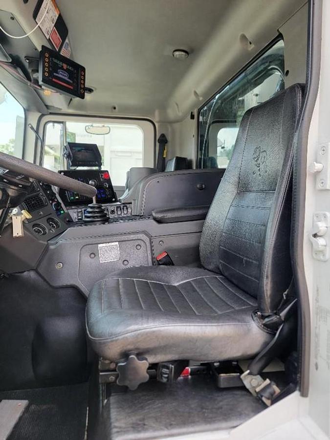 Used 2018 MACK FRONT LOAD TRUCK