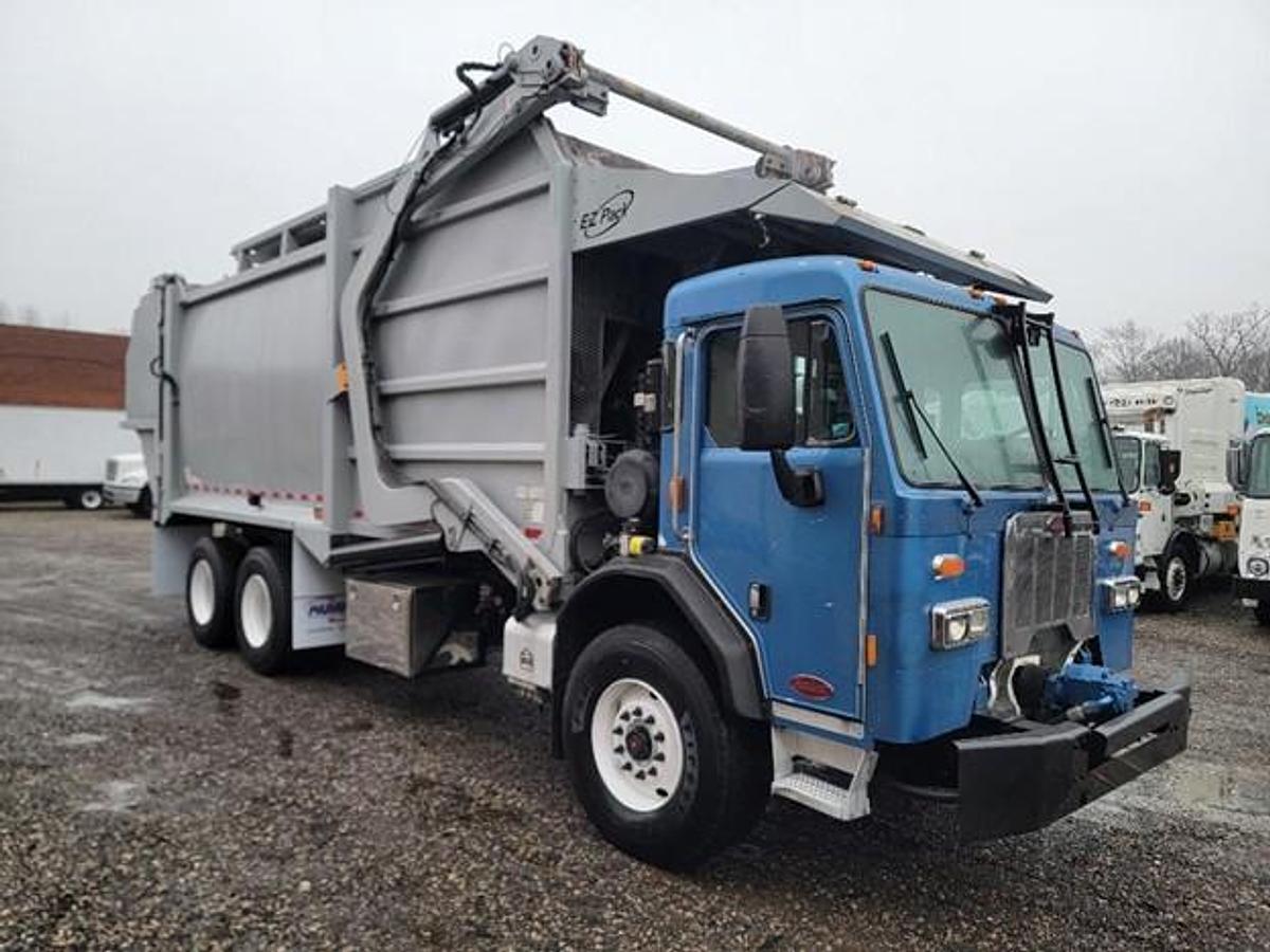 Used 2016 PETERBILT CNG FRONT LOAD TRUCK