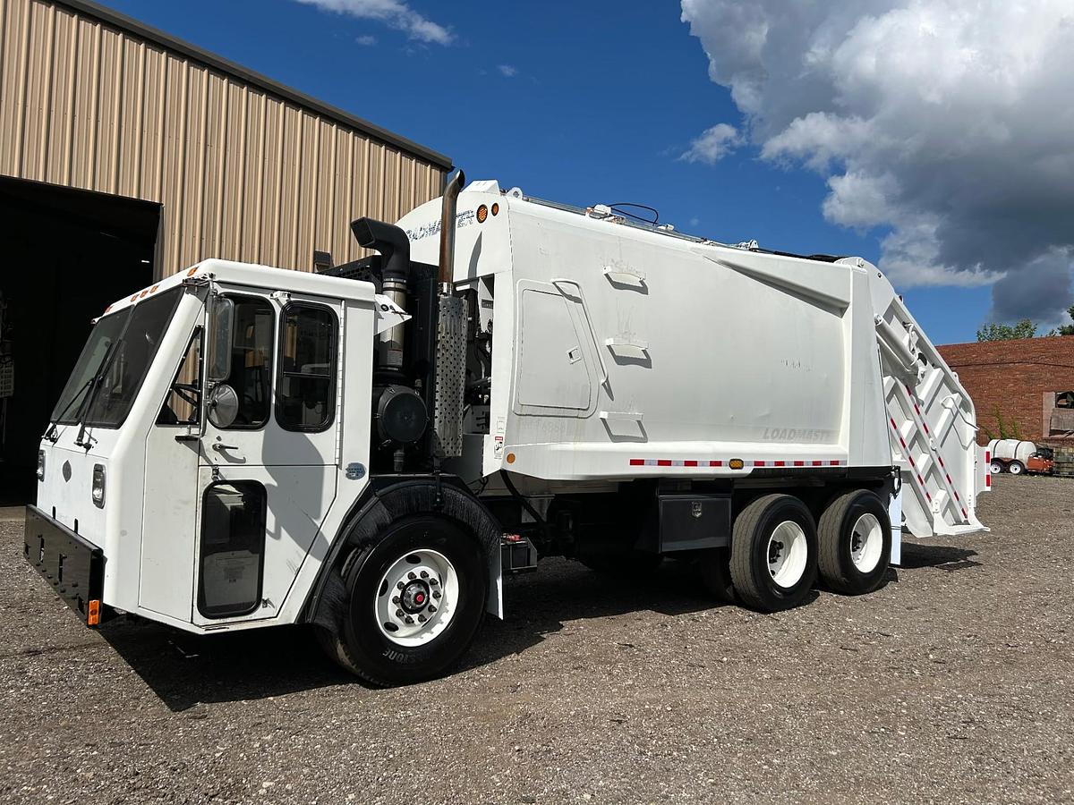 Used 2010 CCC REAR LOAD TRUCK
