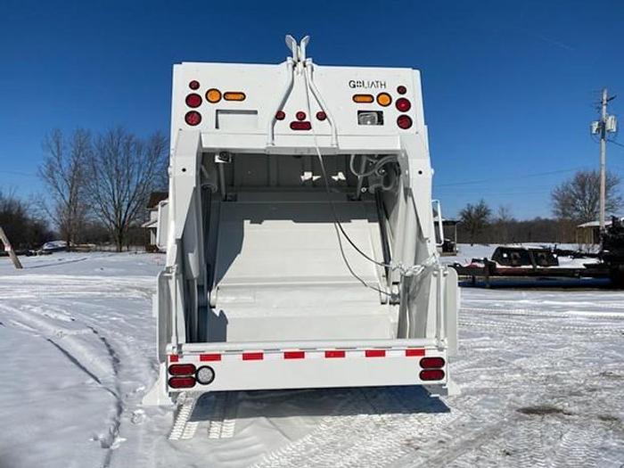Used 2007 MACK REAR LOAD TRUCK