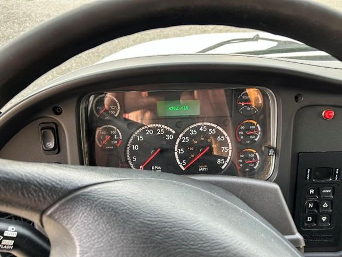 Used 2018 FREIGHTLINER AUTOMATED SATELLITE TRUCK