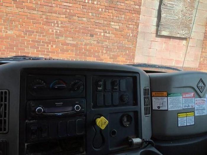 Used 2013 INTERNATIONAL REAR LOADER