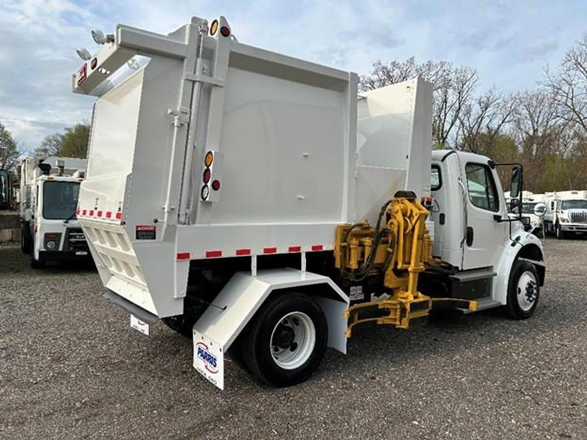 Used 2018 FREIGHTLINER AUTOMATED SATELLITE TRUCK