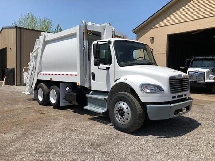 Used 2018 FREIGHTLINER REAR LOAD TRUCK