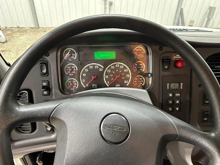 Used 2018 FREIGHTLINER AUTOMATED SIDE LOAD TRUCK
