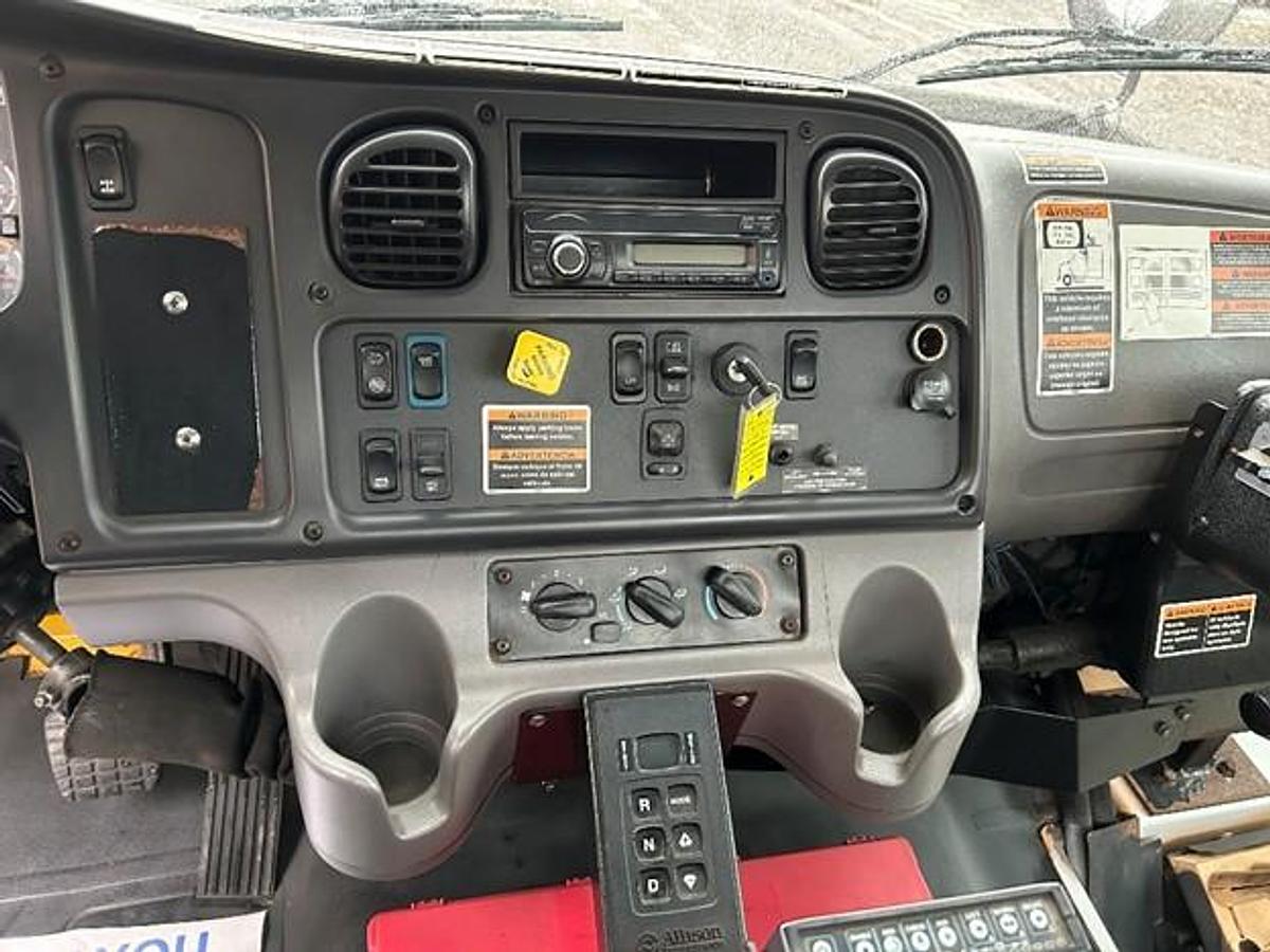 Used 2016 FREIGHTLINER SIDE LOAD TRUCK