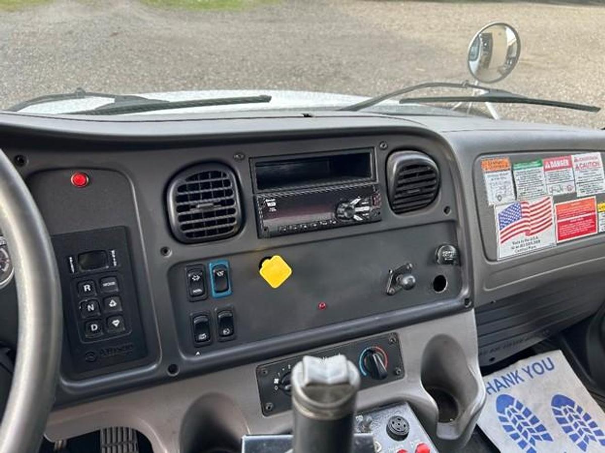 Used 2018 FREIGHTLINER AUTOMATED SATELLITE TRUCK