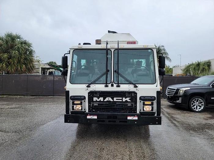 Used 2019 MACK AUTOMATED SIDE LOAD TRUCK