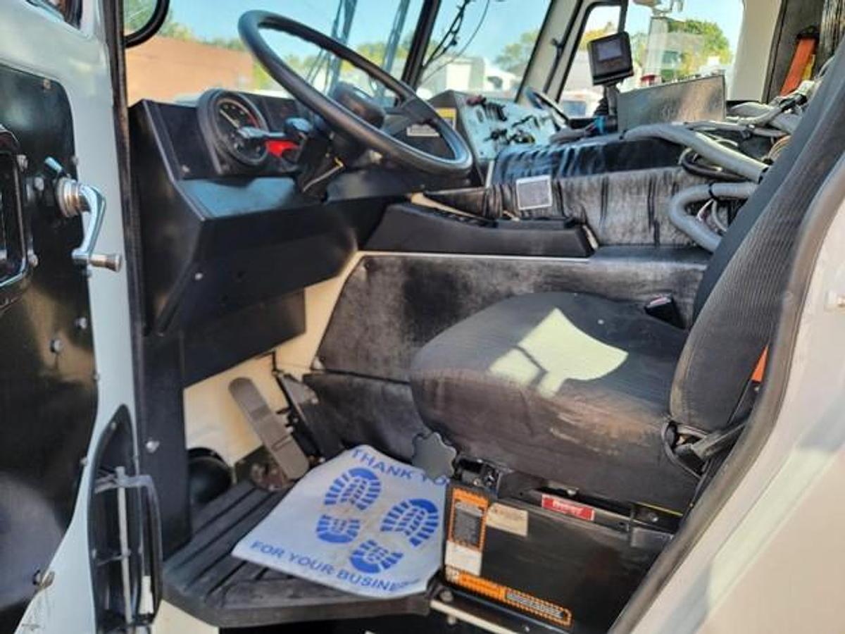 Used 2016 MACK AUTOMATED SIDE LOAD TRUCK