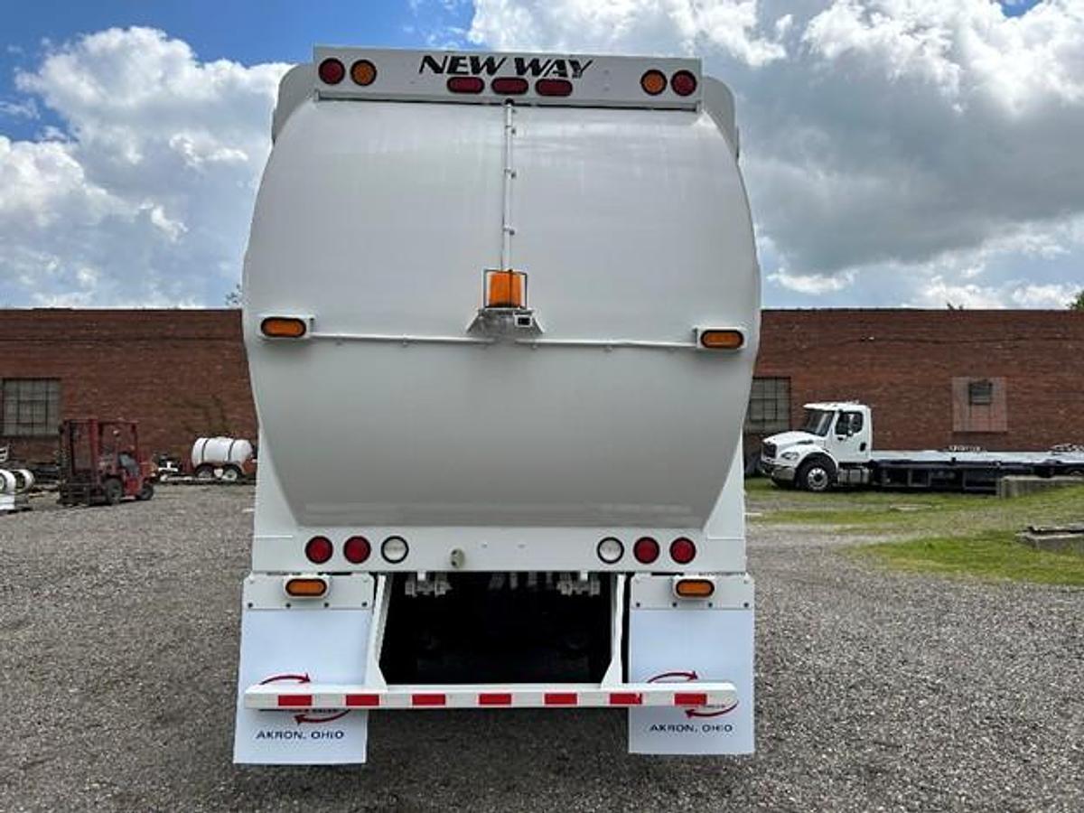 Used 2017 AUTOCAR AUTOMATED SIDE LOAD TRUCK