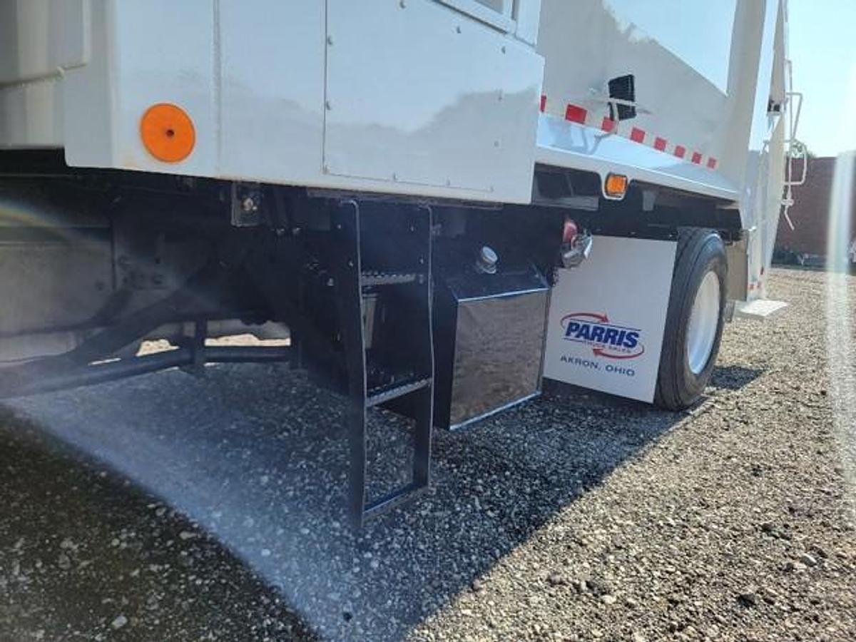 Used 2014 FREIGHTLINER REAR LOAD TRUCK