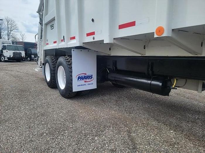 Used 2014 FREIGHTLINER REAR LOAD TRUCK