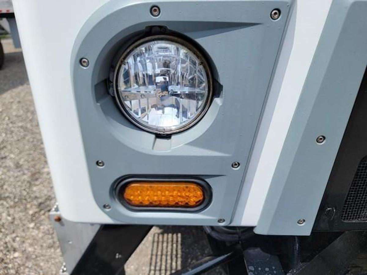 Used 2018 MACK FRONT LOAD TRUCK
