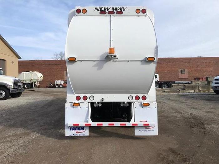 Used 2017 AUTOCAR AUTOMATED SIDE LOAD TRUCK