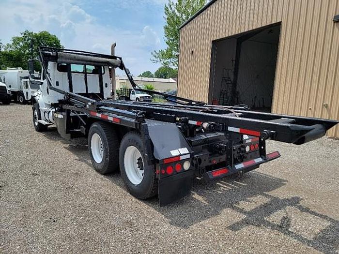 Used 2010 FREIGHTLINER ROLLOFF TRUCK