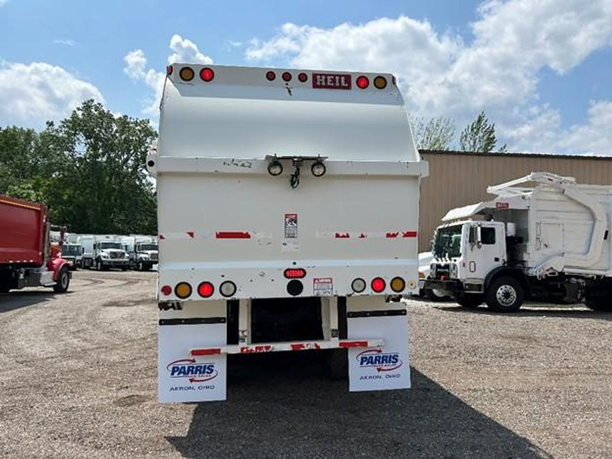 Used 2012 MACK AUTOMATED SIDE LOAD TRUCK