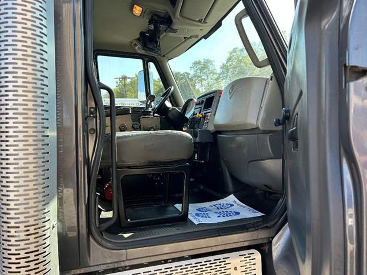 Used 2013 INTERNATIONAL AUTOMATED SIDE LOAD TRUCK