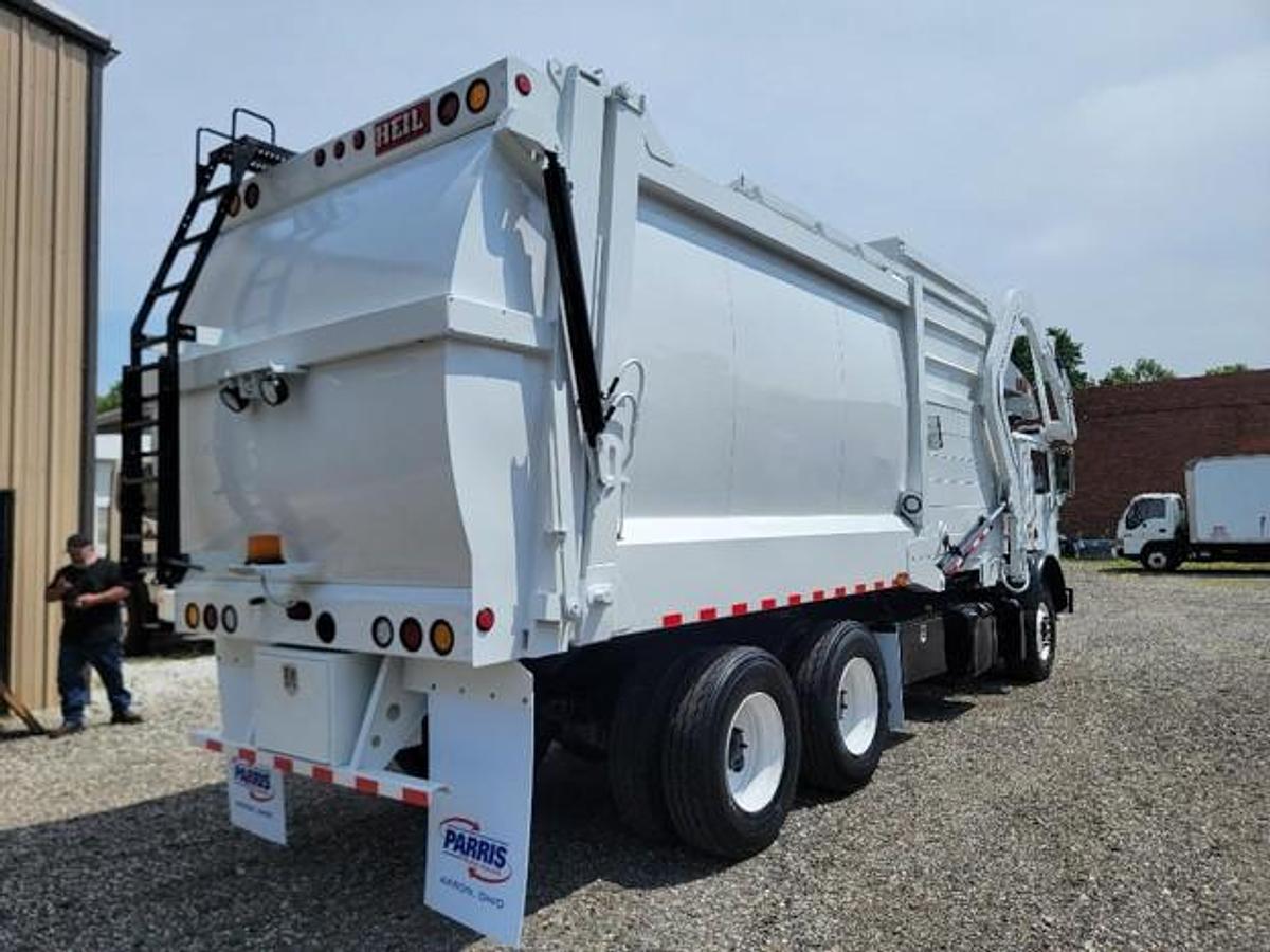 Used 2018 MACK FRONT LOAD TRUCK