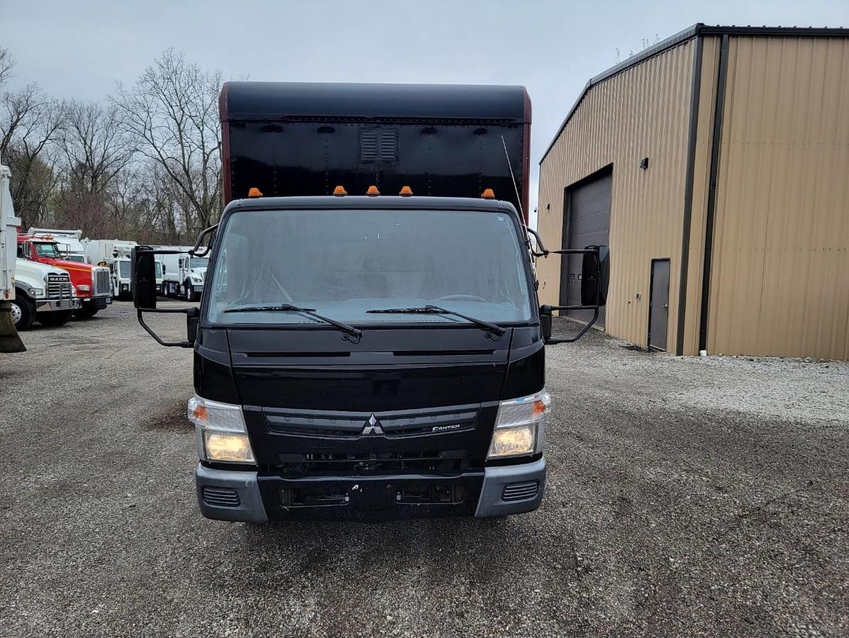 Used 2014 MITSUBISHI BOX TRUCK