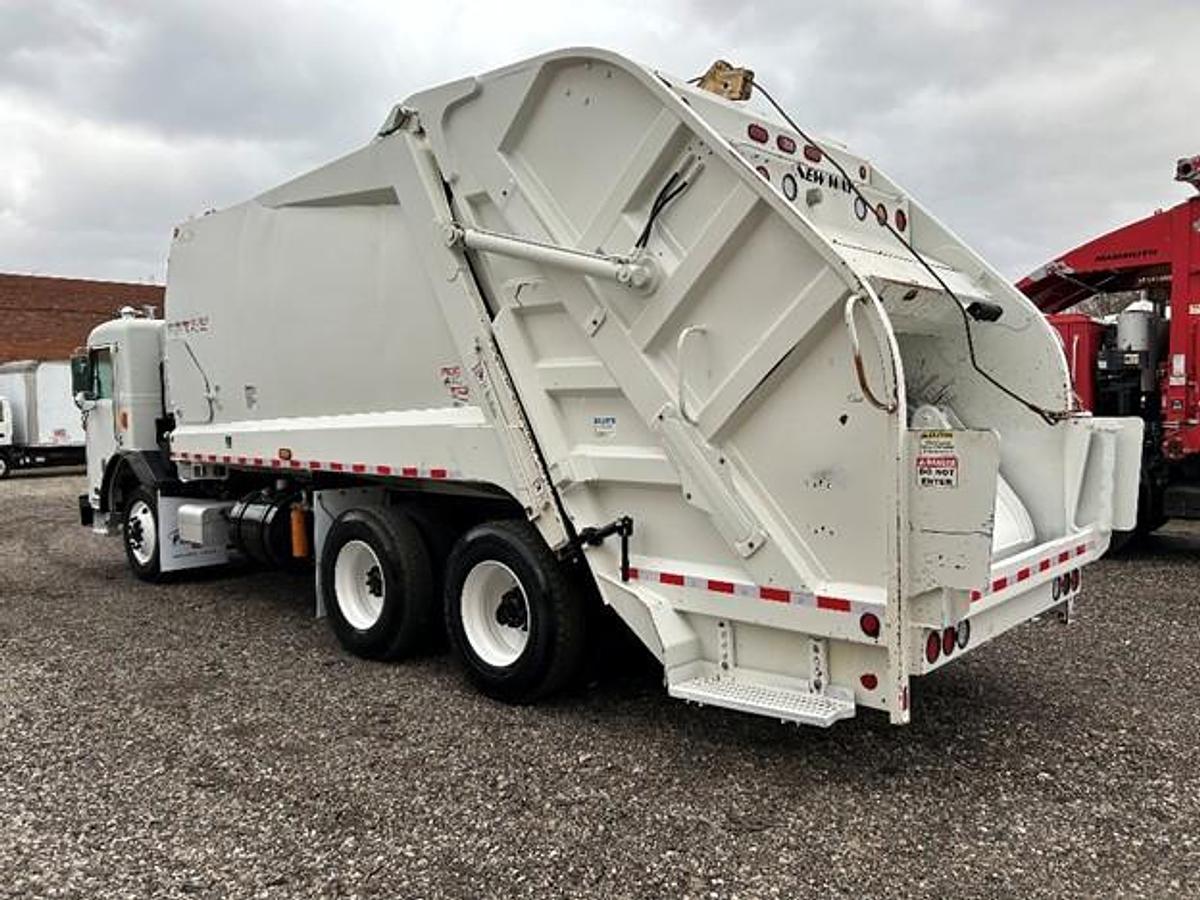 Used 2014 PETERBILT REAR LOAD TRUCK