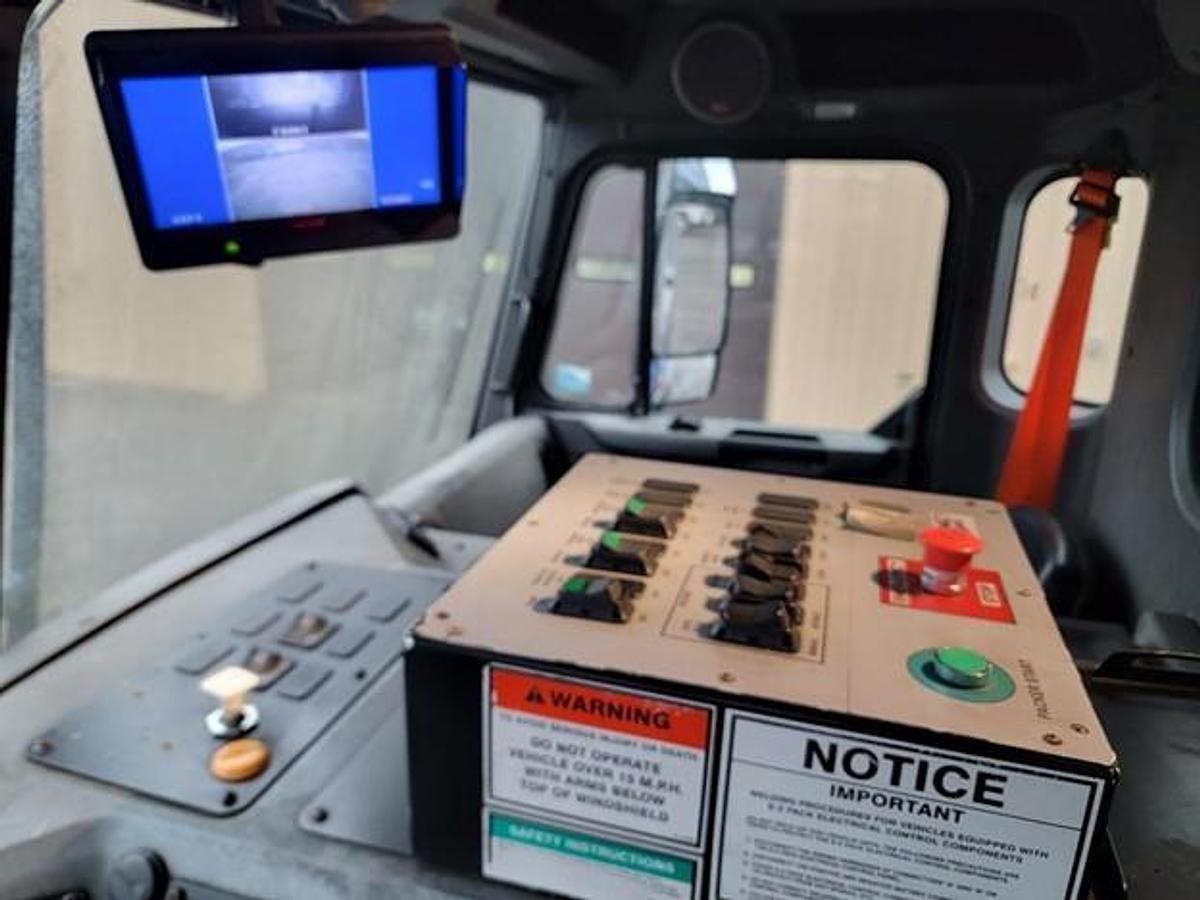 Used 2016 PETERBILT CNG FRONT LOAD TRUCK