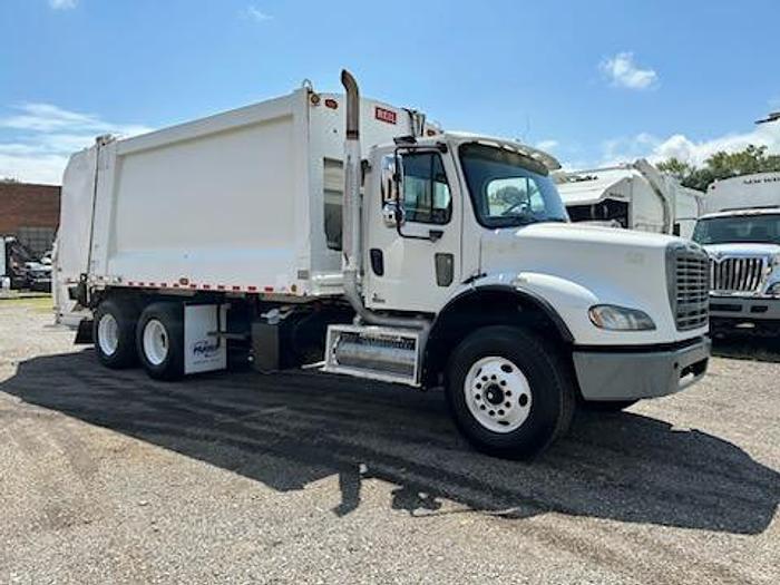 Used 2010 FREIGHTLINER REAR LOAD TRUCK