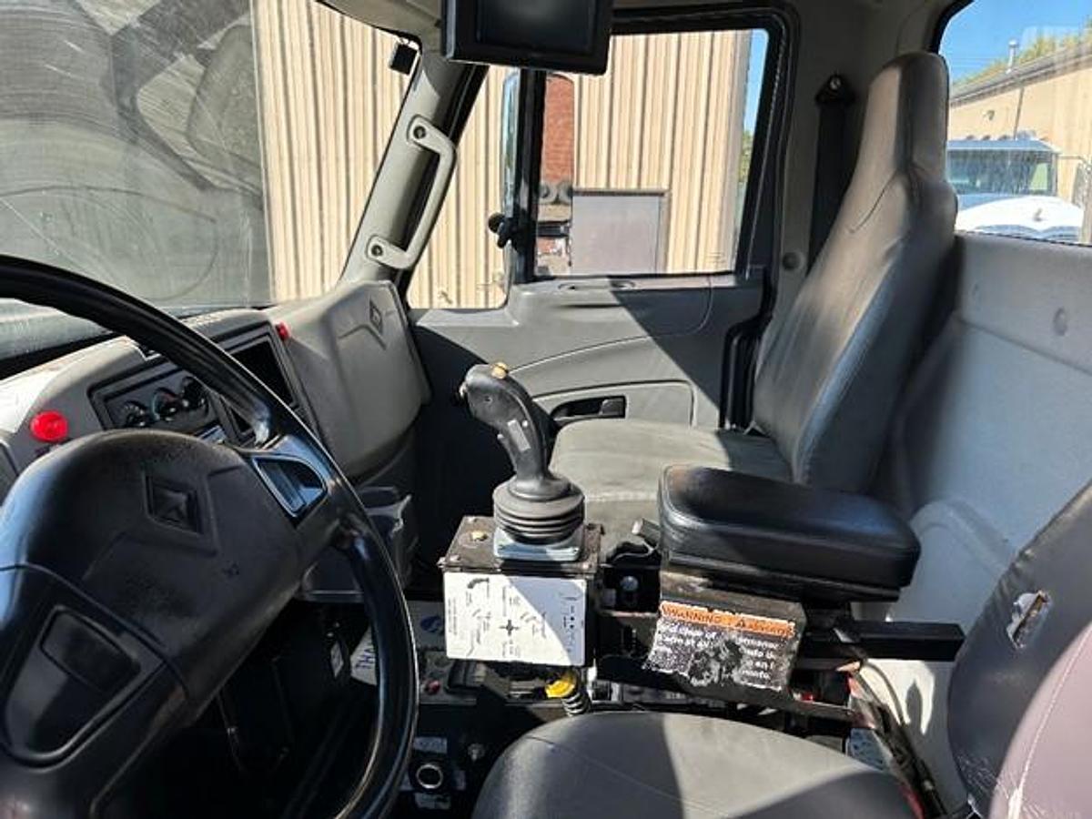 Used 2013 INTERNATIONAL AUTOMATED SIDE LOAD TRUCK