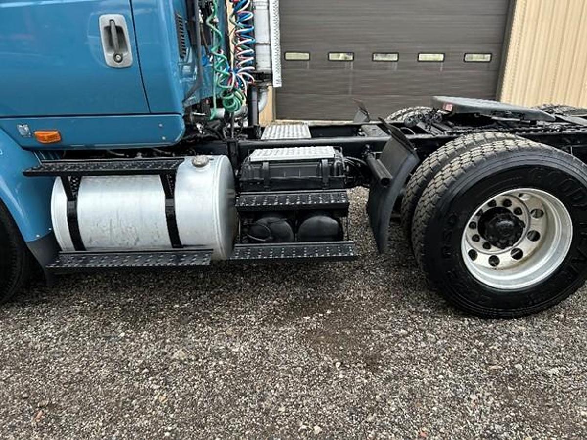 Used 2013 INTERNATIONAL DAY CAB