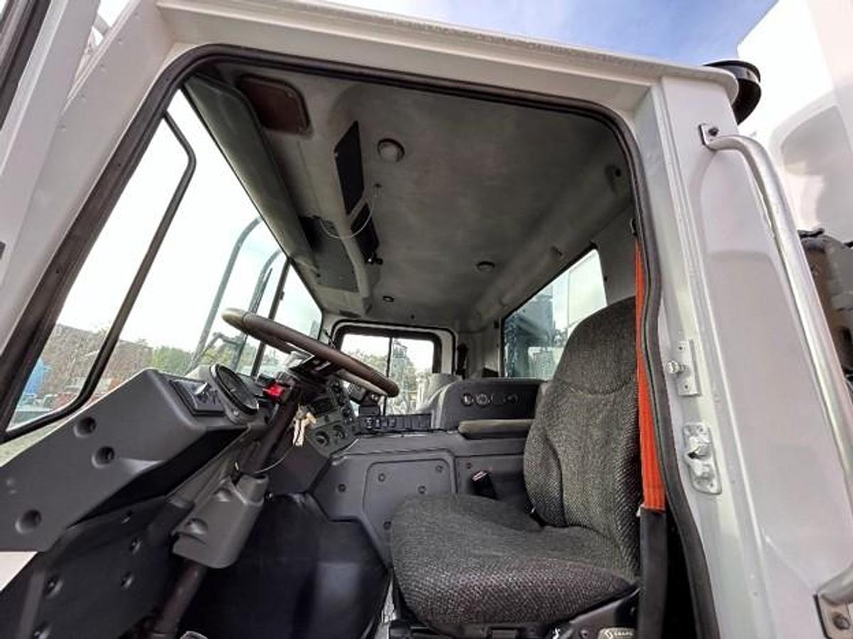 Used 2010 MACK REAR LOAD TRUCK