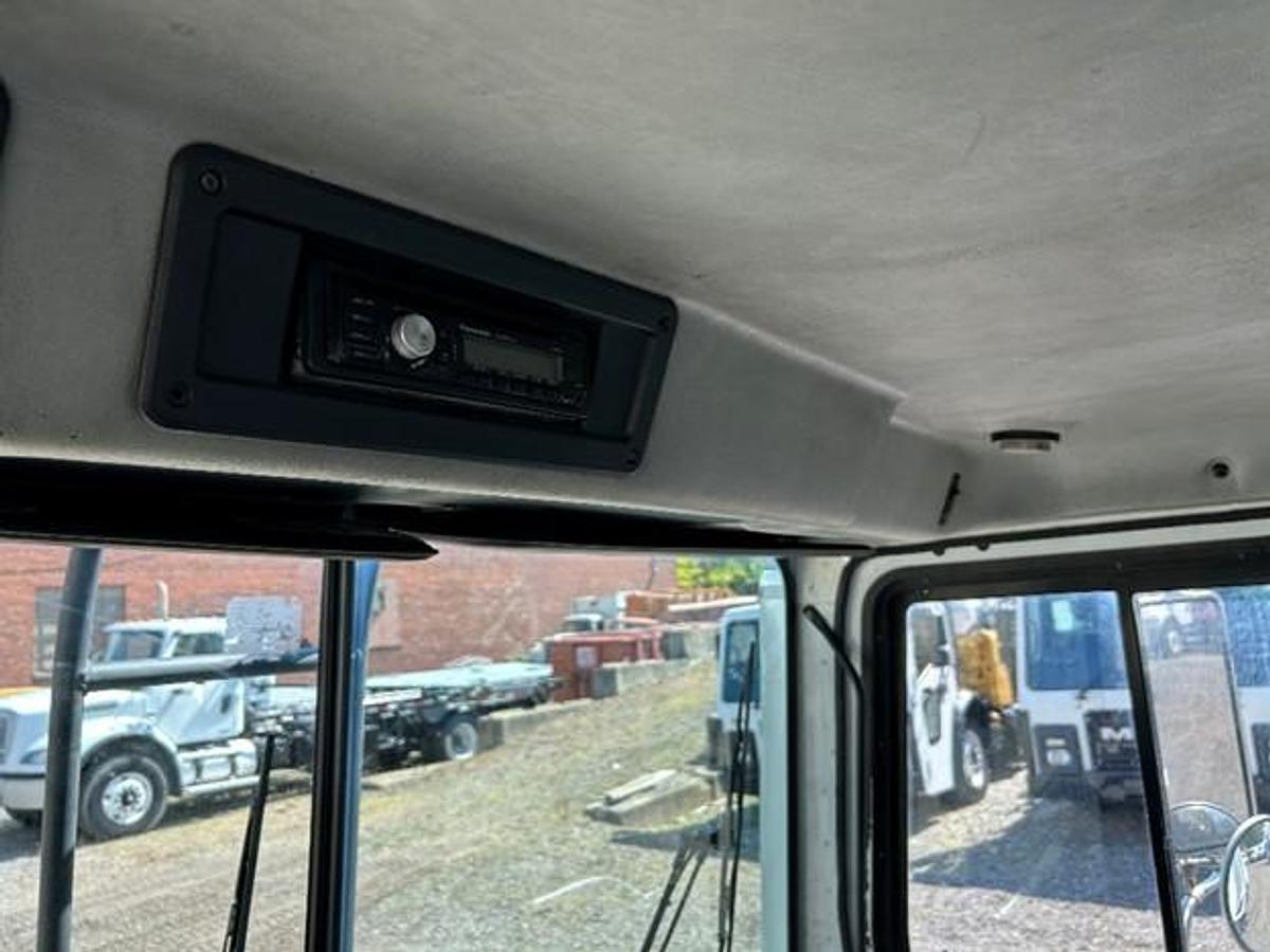 Used 2008 MACK REAR LOAD TRUCK