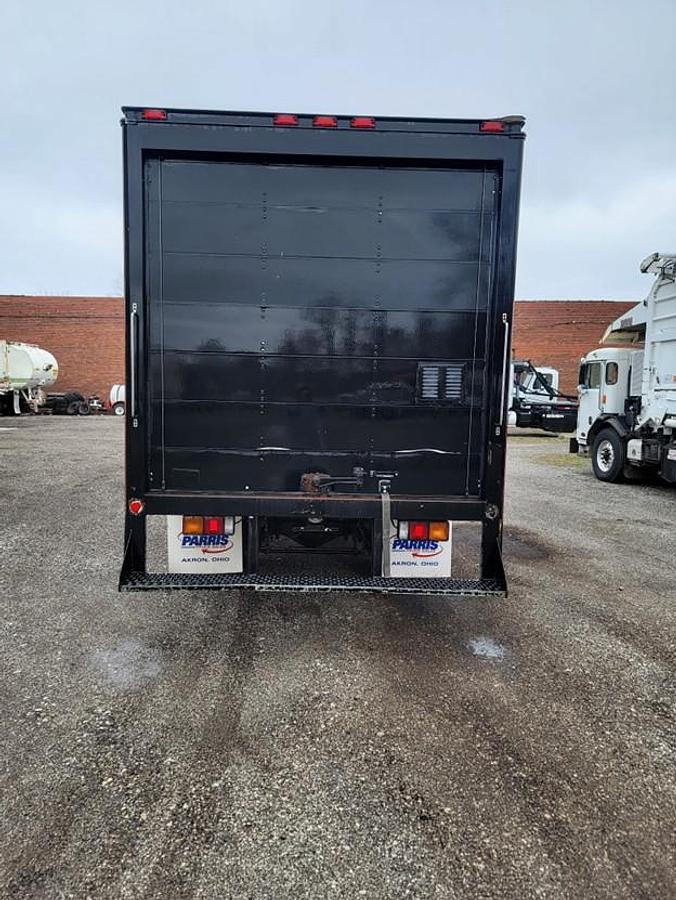 Used 2014 MITSUBISHI BOX TRUCK