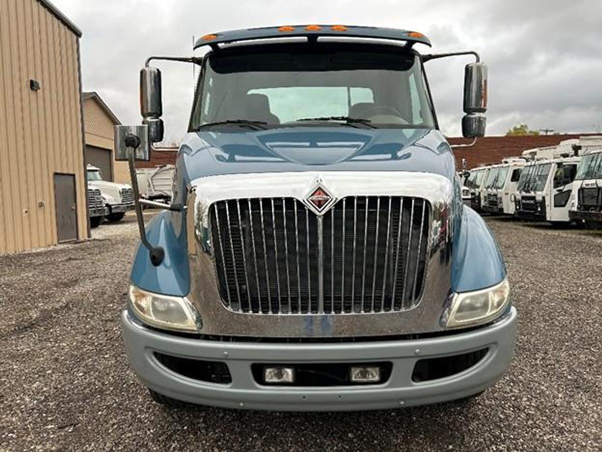 Used 2013 INTERNATIONAL DAY CAB