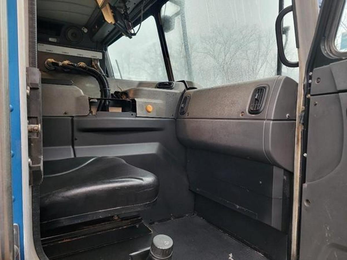 Used 2016 PETERBILT CNG FRONT LOAD TRUCK