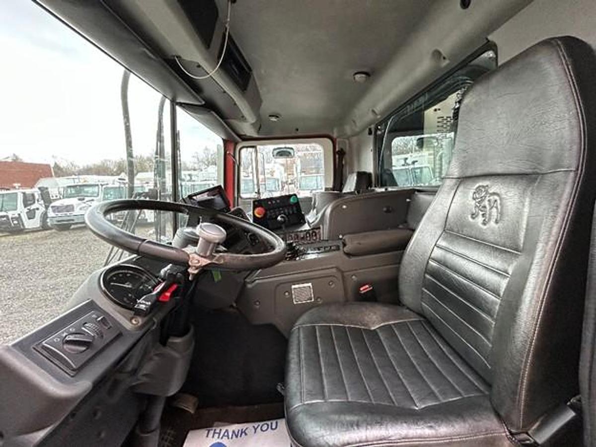 Used 2015 MACK FRONT LOAD TRUCK