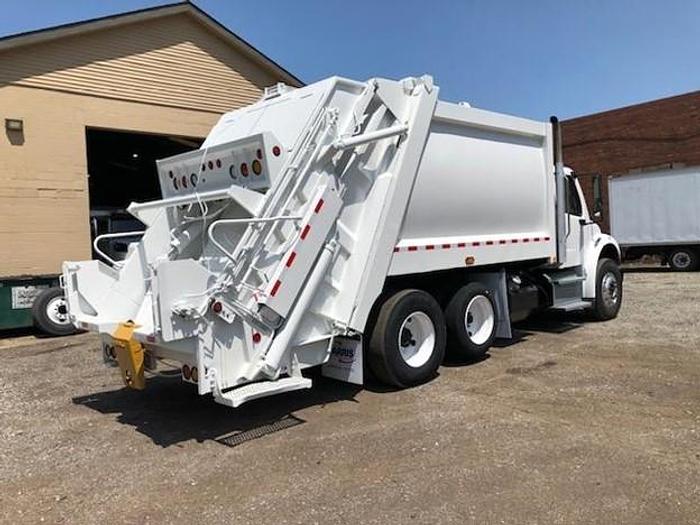Used 2018 FREIGHTLINER REAR LOAD TRUCK