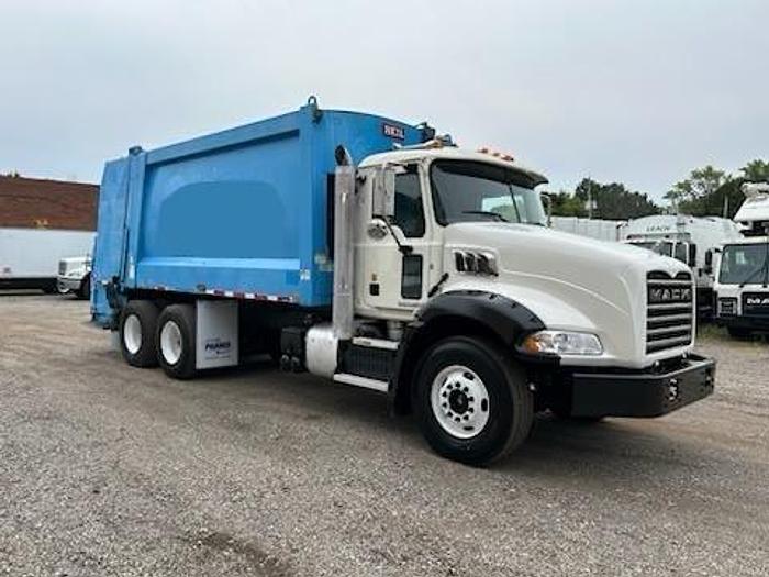 Used 2016 MACK REAR LOAD TRUCK