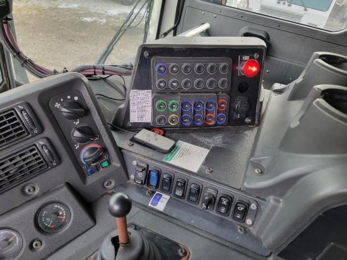 Used 2020 MACK FRONT LOAD TRUCK