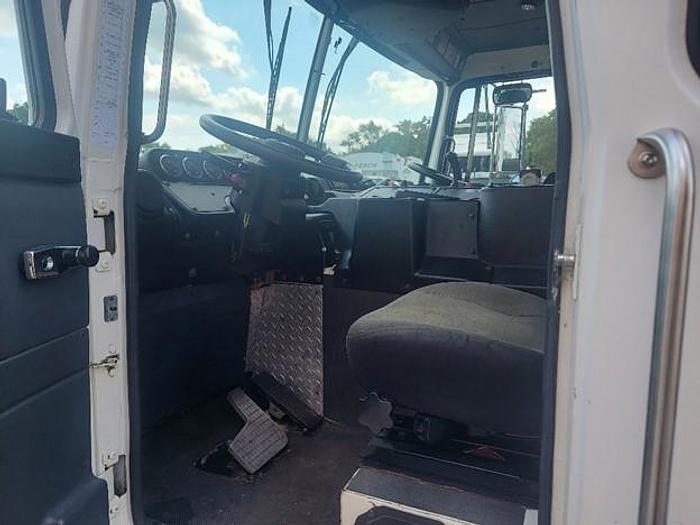 Used 2010 AUTOCAR SIDE LOAD TRUCK