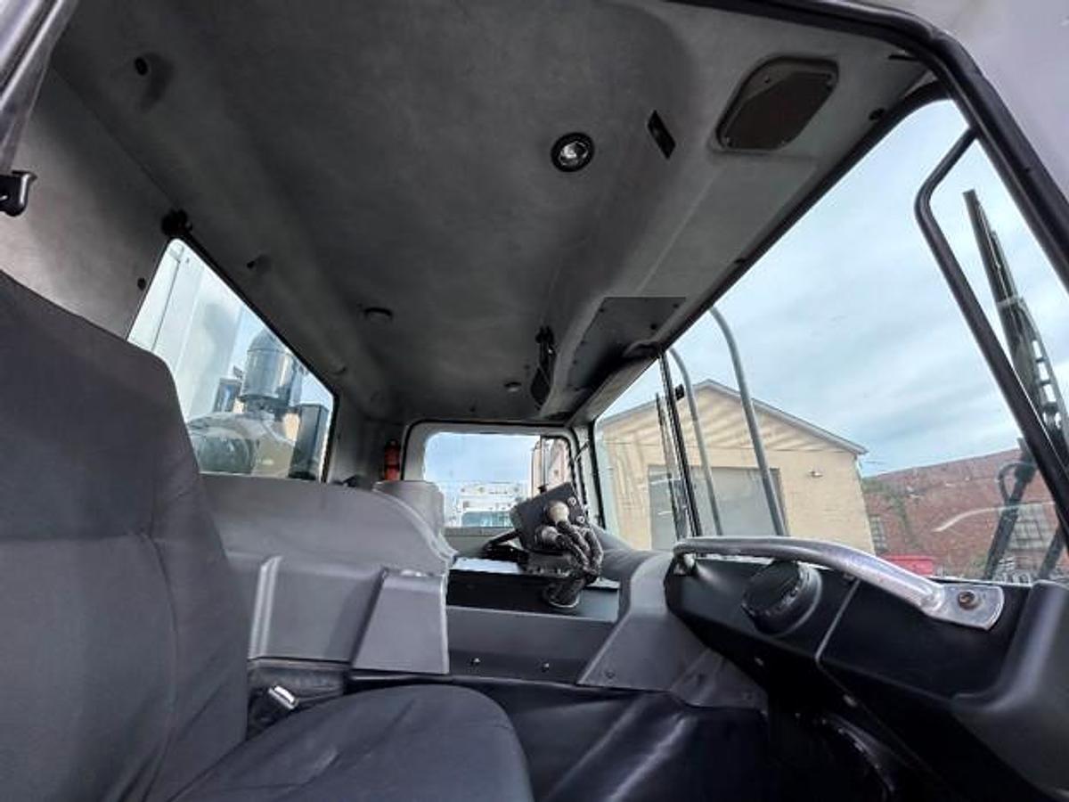 Used 2010 MACK REAR LOAD TRUCK