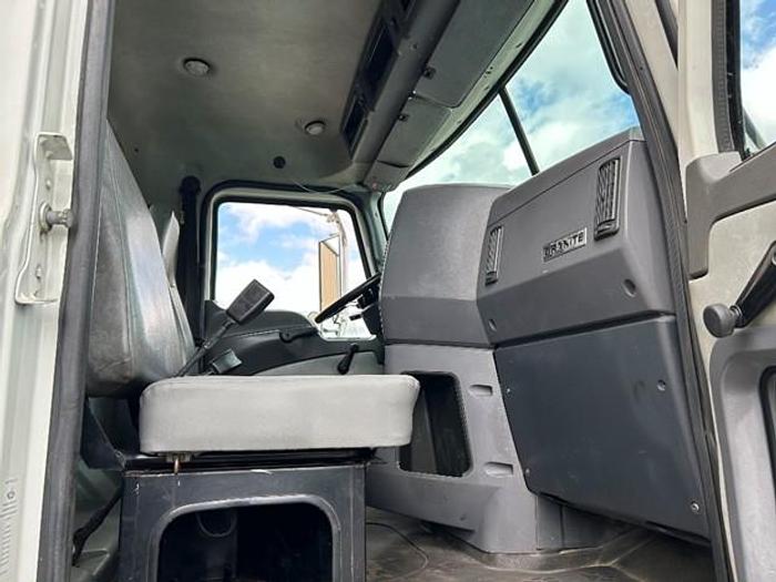 Used 2010 MACK REAR LOAD TRUCK